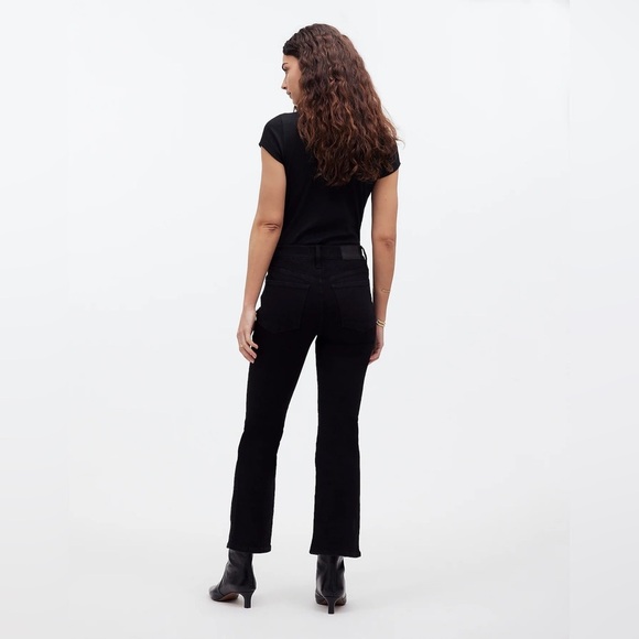Madewell Petite Kick Out Crop Jeans in Black Rinse Wash - Picture 4 of 12